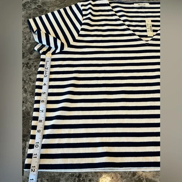 Madewell NWT Navy and White Striped V-Neck Cropped Top  SZ XXL Nautical  Relaxed - Picture 9 of 12